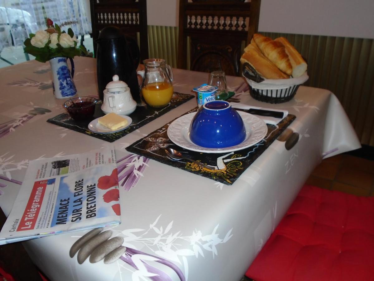 Bed and Breakfast La Mare Aux Fees Юельґоа Екстер'єр фото