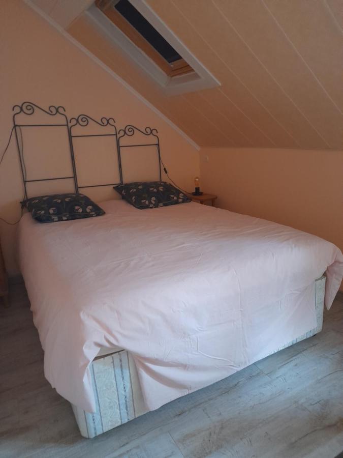 Bed and Breakfast La Mare Aux Fees Юельґоа Екстер'єр фото